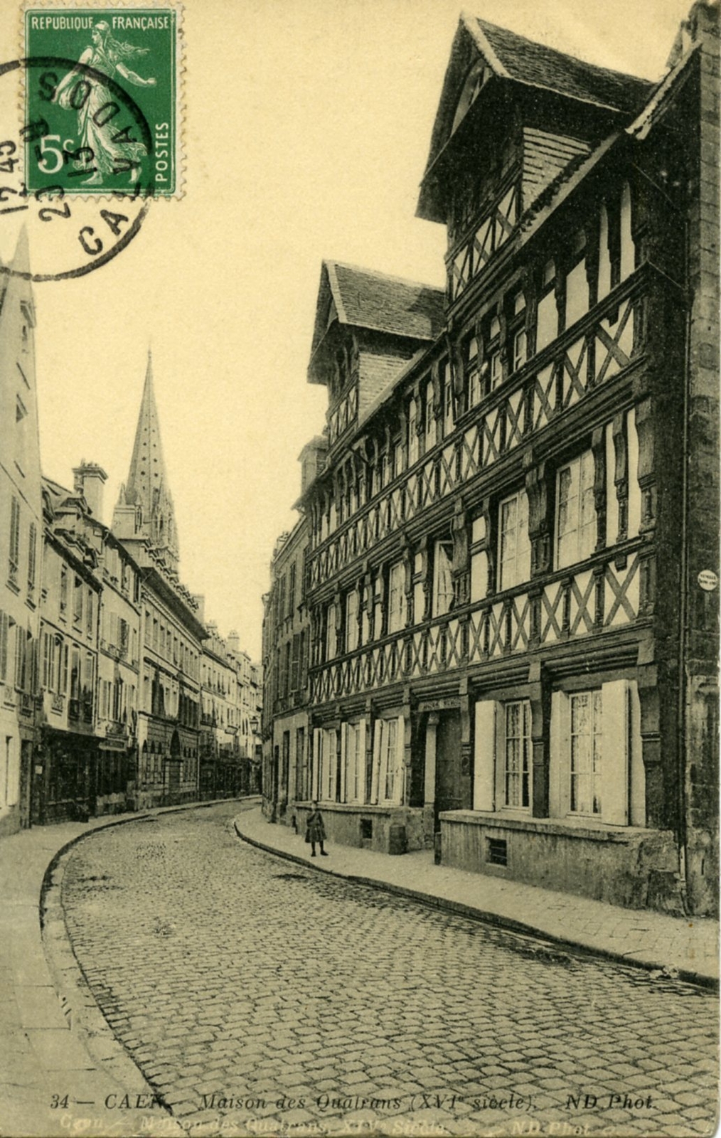 Some braids in Caen. Image credit: www.geneanet.org.